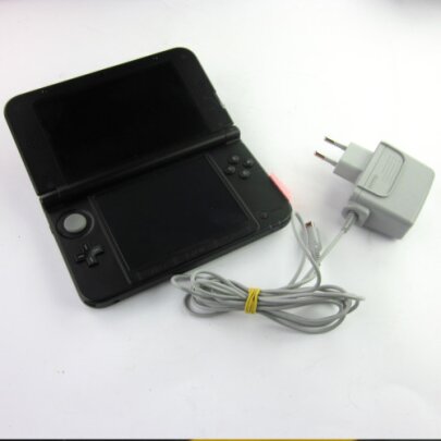 Nintendo 3DS XL Konsole in Schwarz / Black in OVP mit...
